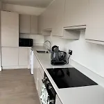 Superb 2 Bed Apartment - Ideal For Families Or Work Trips